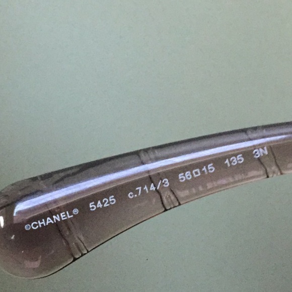 CHANEL Sunglasses - Picture 9 of 9